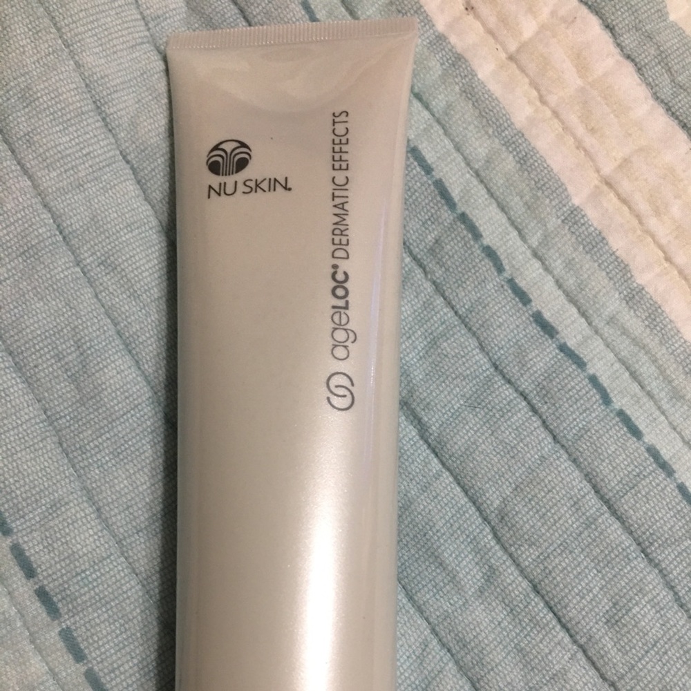 NuSkin Dermatic Effects